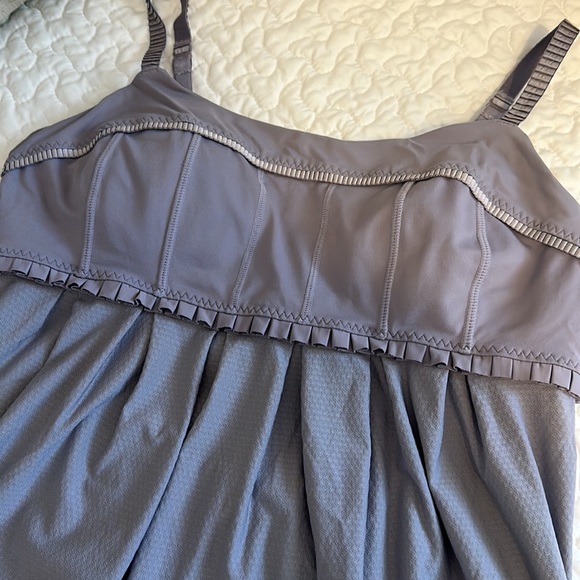 Lululemon tank - Picture 3 of 6